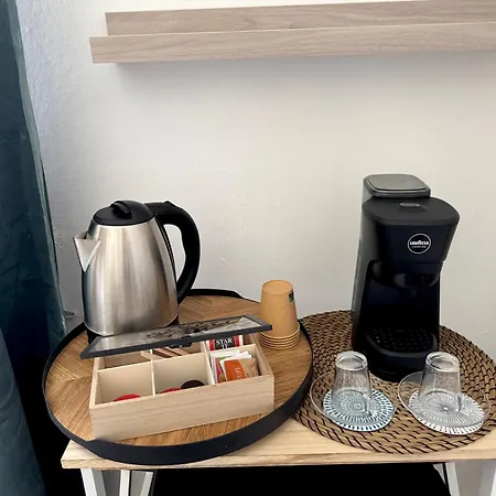 The Moon Suites&rooms Pensión *