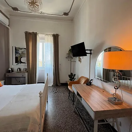 The Moon Suites&rooms - Historic Palace