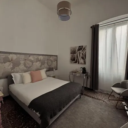 The Moon Suites&rooms - Historic Palace