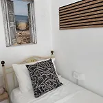 بيت ضيافة The Moon Suites&rooms