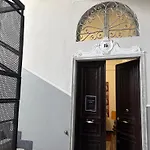 The Moon Suites&rooms *