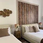 The Moon Suites&rooms جنوة