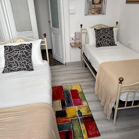 The Moon Suites&rooms Gasthof Genua