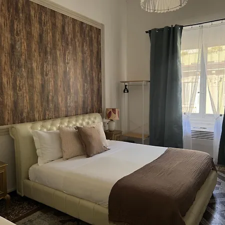 The Moon Suites&rooms بيت ضيافة