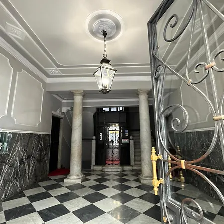 The Moon Suites&rooms * Genua