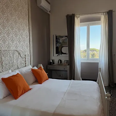 Affittacamere The Moon Suites&rooms - Historic Palace Genova