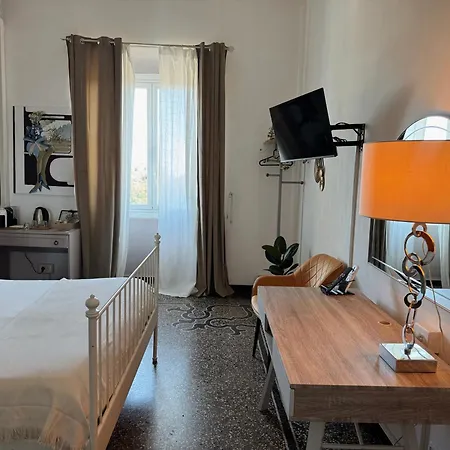 Affittacamere The Moon Suites&rooms - Historic Palace