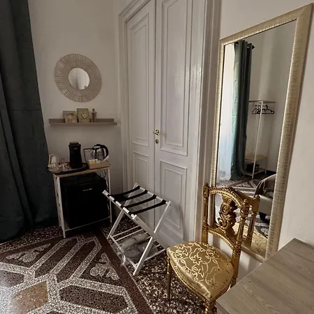 Affittacamere The Moon Suites&rooms - Historic Palace Genova