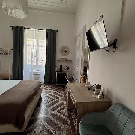 Affittacamere The Moon Suites&rooms - Historic Palace