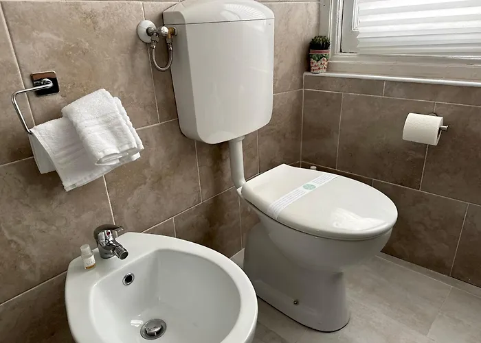 بيت ضيافة The Moon Suites&rooms