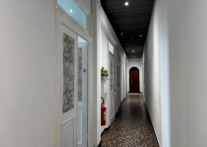 The Moon Suites&rooms Pensionat Genua