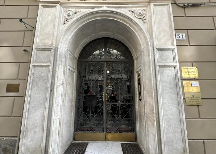 بيت ضيافة The Moon Suites&rooms *