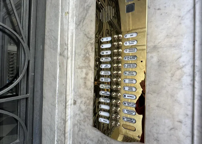 بيت ضيافة The Moon Suites&rooms *