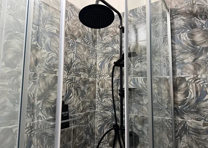 The Moon Suites&rooms بيت ضيافة *