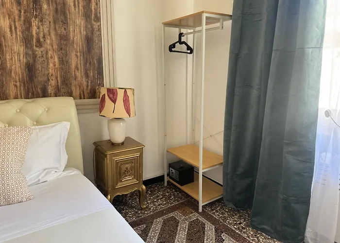 Pensionat The Moon Suites&rooms Genua