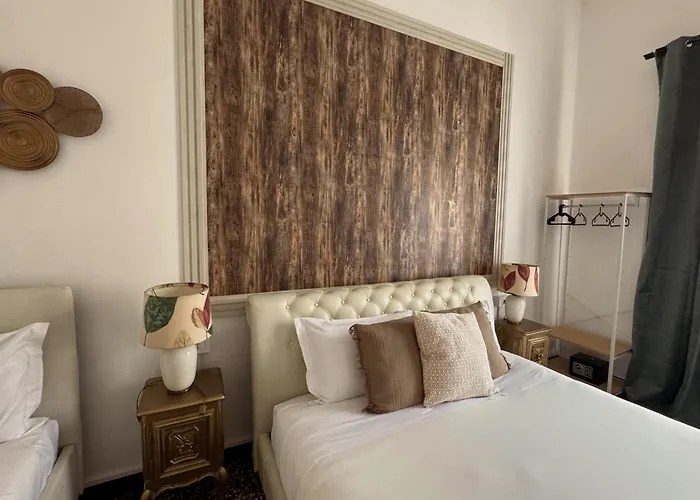 The Moon Suites&rooms * Genoa