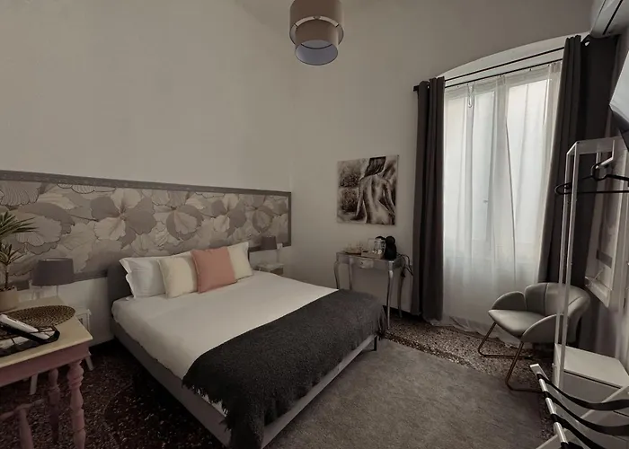 The Moon Suites&rooms
