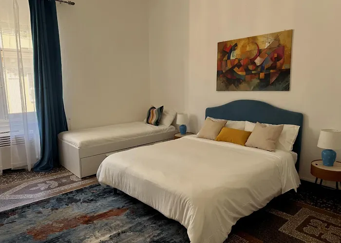 Guest house The Moon Suites&rooms