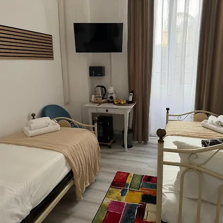 ゲストハウス The Moon Suites&rooms *