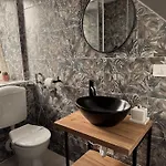 The Moon Suites&rooms Πανσιόν Γένοβα