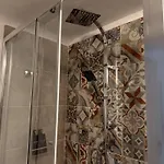 The Moon Suites&rooms Πανσιόν Γένοβα
